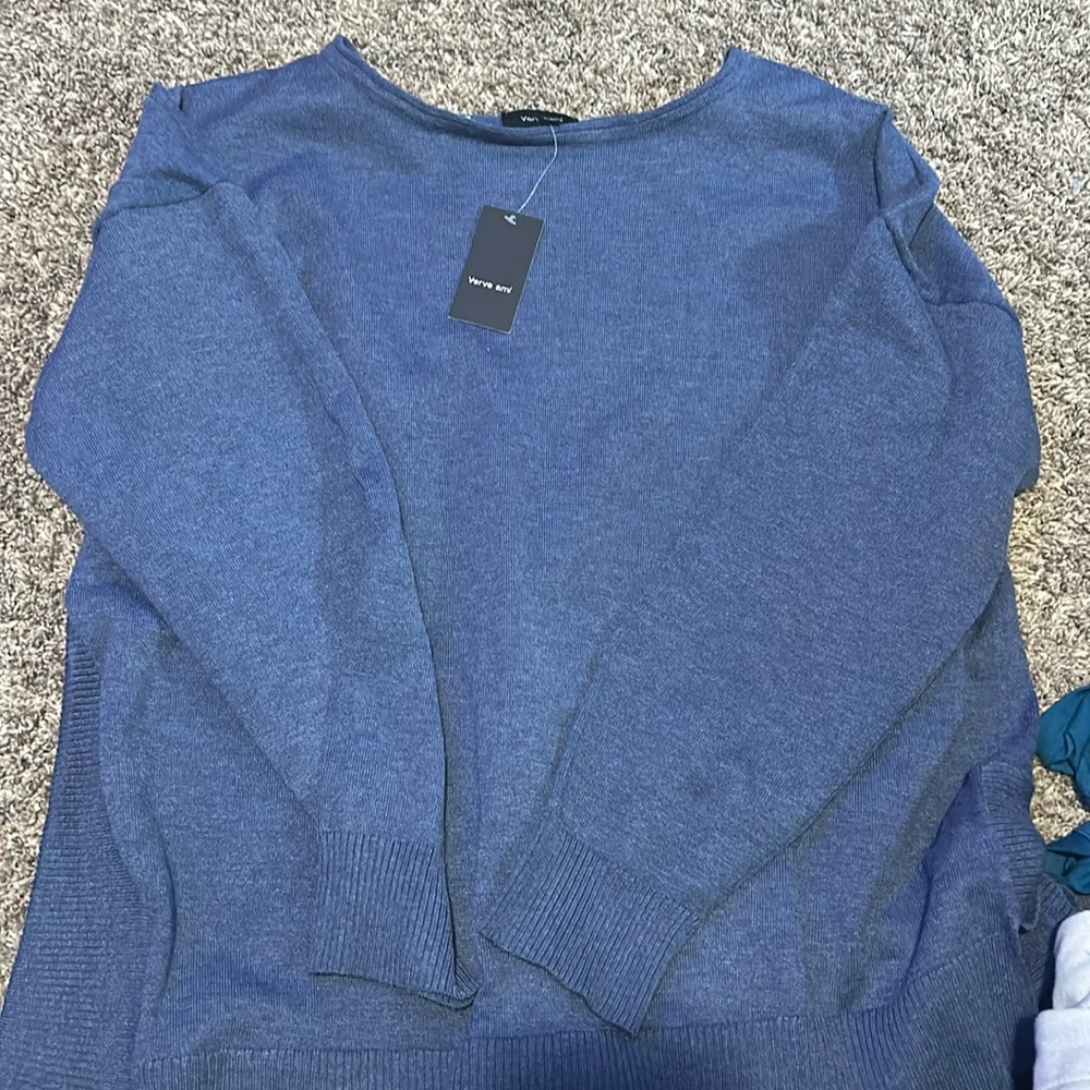 navy blue long sleeve sweater